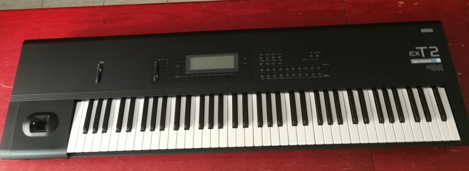 Korg T2 EX de segunda mano · Foto 1 de 10 · Girona · 615 €
