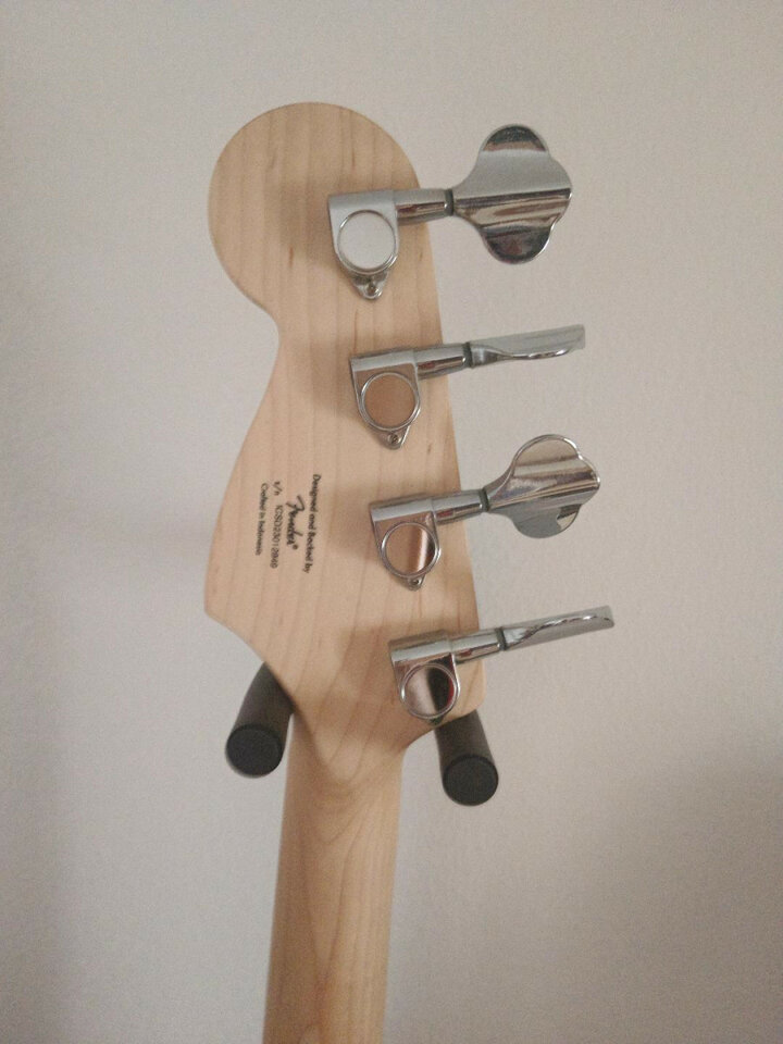 Squier Mini P Bass Dakota Red