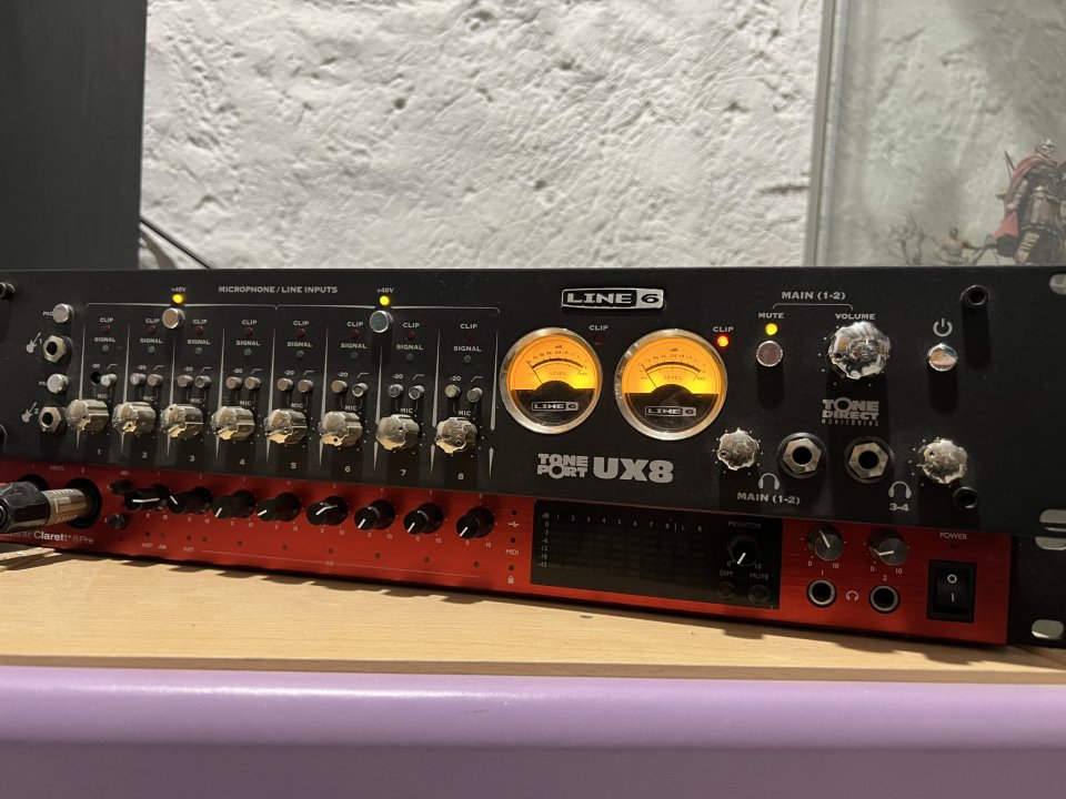 Line 6 TonePort UX8 – Interfaz USB 8 entradas