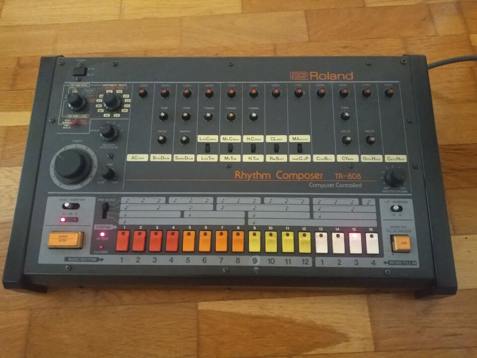 Roland TR 808