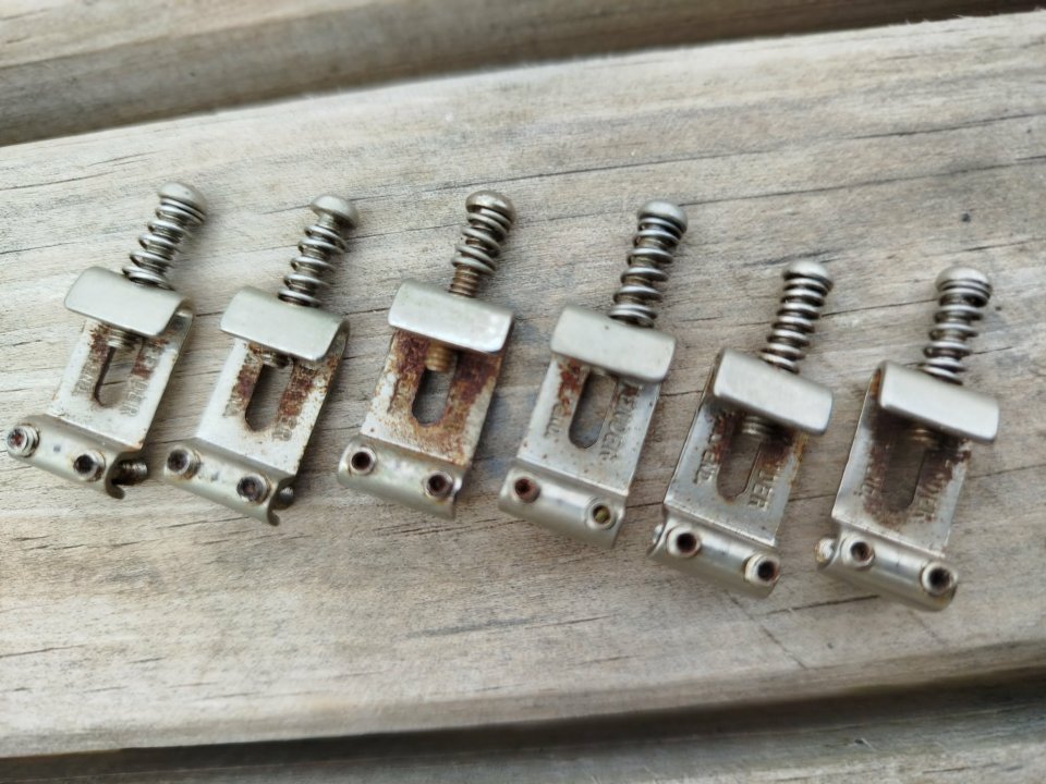 Fender Stratocaster "Patent Pending" selletas Aged Relic