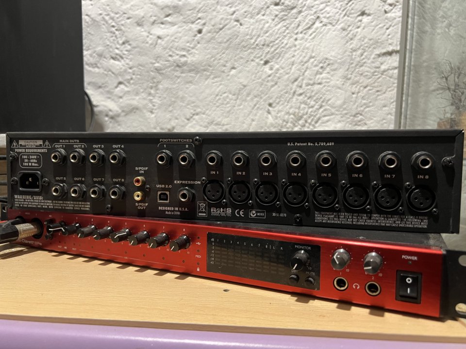 Line 6 TonePort UX8 – Interfaz USB 8 entradas