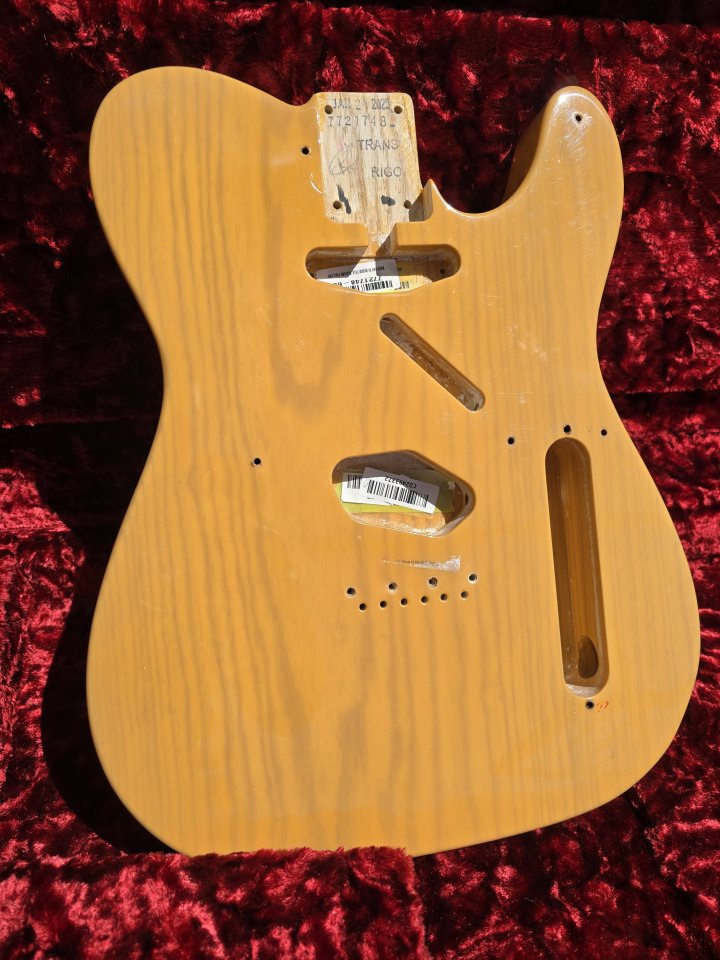 Cuerpo Fender Telecaster AVII Nitro Fresno de segunda mano · Foto 4 de 5 · Valencia · 420 €