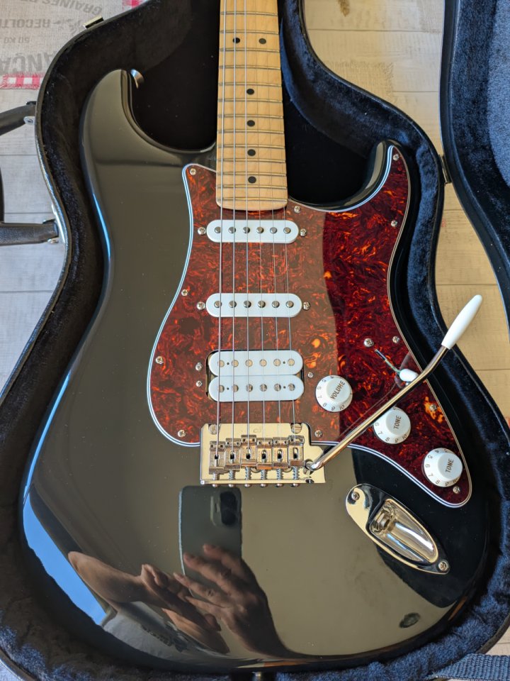 Fender Stratocaster impecable de segunda mano · Foto 2 de 9 · Alicante · 600 €