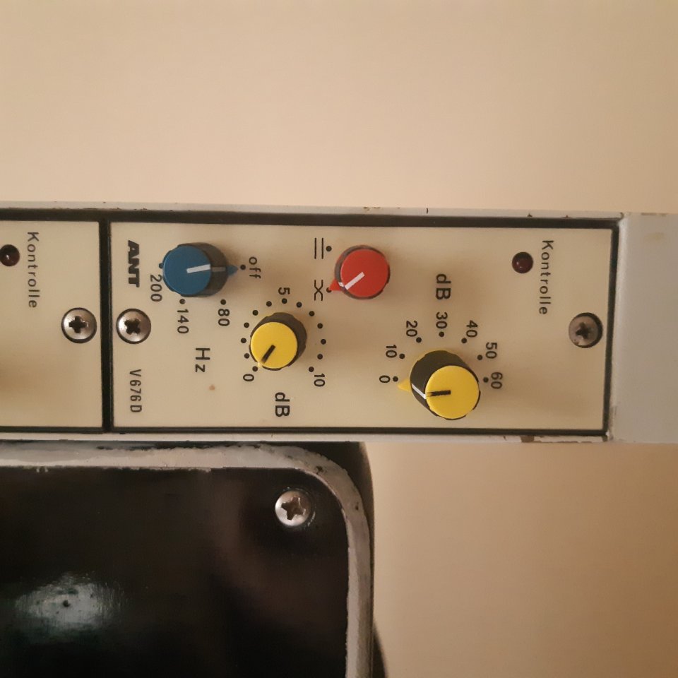 ANT/TELEFUNKEN 2x v676D MIC/LIN PRE 2x W695b MST EQ (PLUG&PLAY) de segunda mano · Foto 2 de 9 · Cádiz · 2200 €
