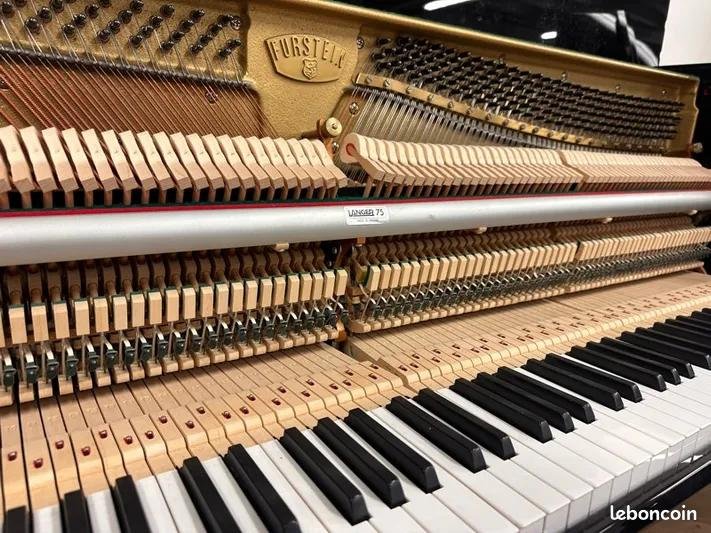 Piano Vertical Furstein TP 105 (Farfisa) con Sistema Silent "Night & Day" de segunda mano · Foto 4 de 7 · Madrid · 2500 €