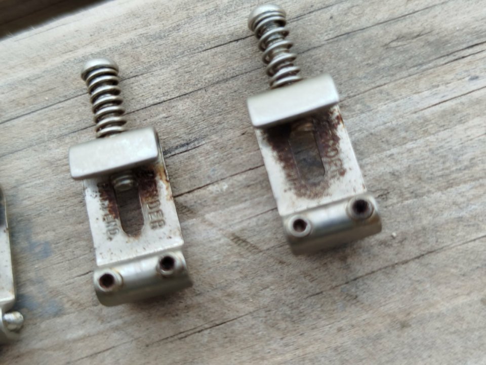 Fender Stratocaster "Patent Pending" selletas Aged Relic