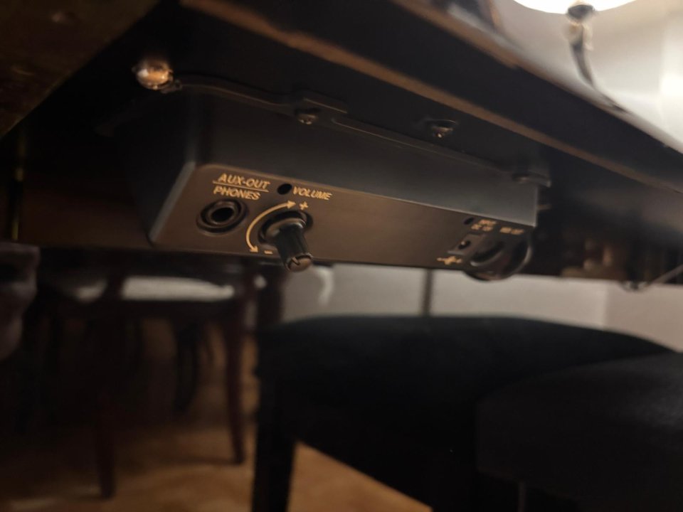 Piano Vertical Furstein TP 105 (Farfisa) con Sistema Silent "Night & Day" de segunda mano · Foto 5 de 7 · Madrid · 2500 €