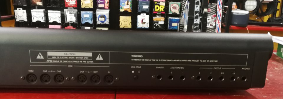 Korg T2 EX de segunda mano · Foto 7 de 10 · Girona · 615 €