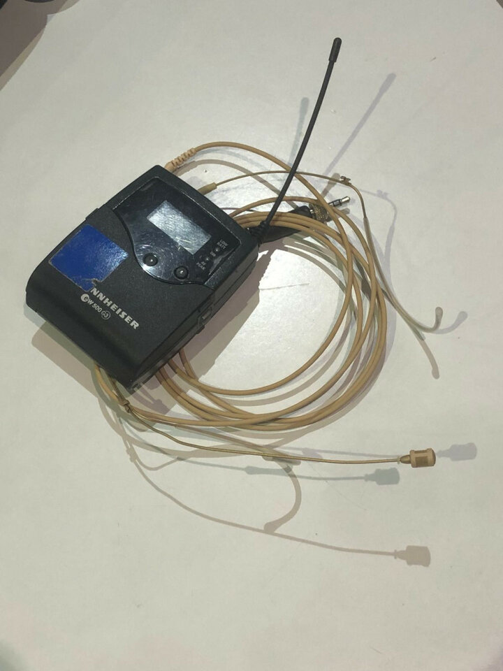 2 Micros, 2 Petacas y 2 Diademas Sennheiser Serie 500