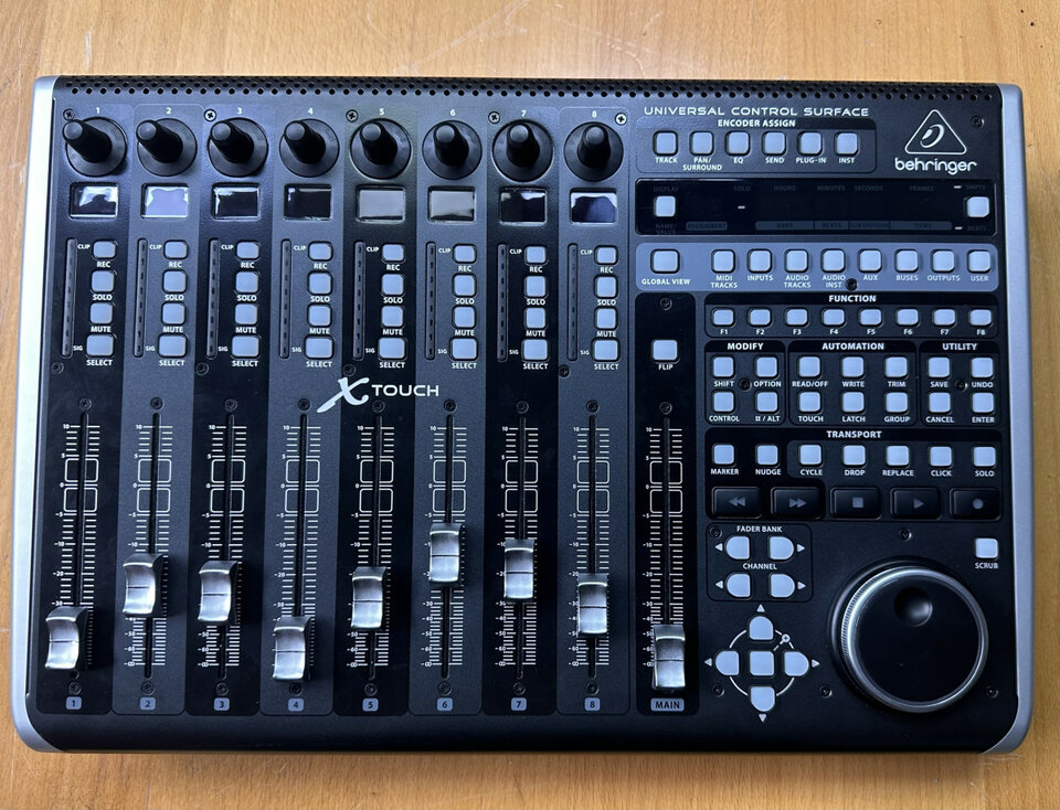 VENDO X-TOUCH Rebaja