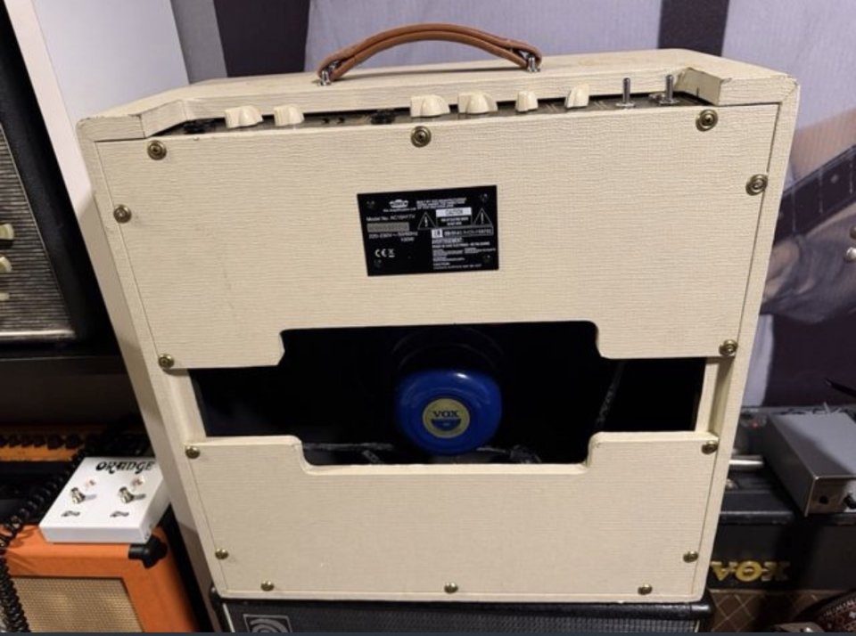 Vox ac15 Heritage aniversario 2007 de segunda mano · Foto 3 de 4 · Sevilla
