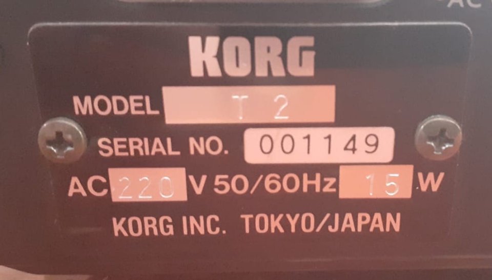 Korg T2 EX de segunda mano · Foto 8 de 10 · Girona · 615 €