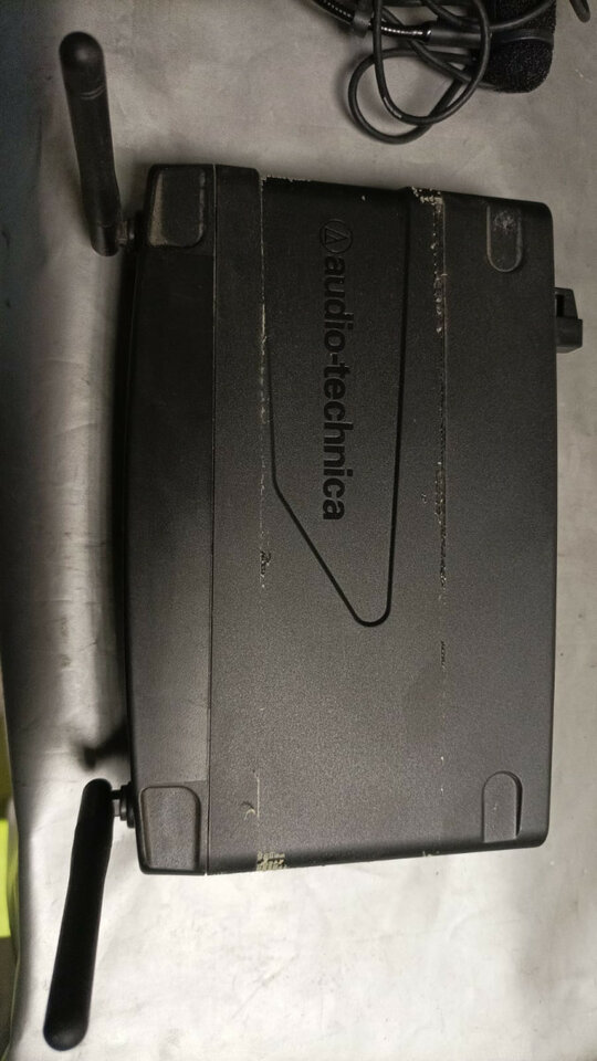 Audio Technica Pro35 + AT System 10 Bodypack ATW-1101- VENDIDAS 2 UNIDADES- QUEDA 1 - de segunda mano · Foto 5 de 7 · Jaén · 269 €