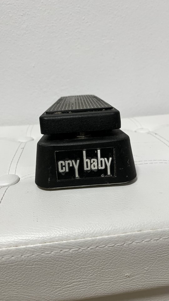 Dunlop wha wha cry baby