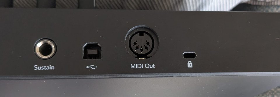 Novation Teclado 61 Midi Mk3 Impecable Oferta Temporal de segunda mano · Foto 3 de 7 · Granada · 160 €