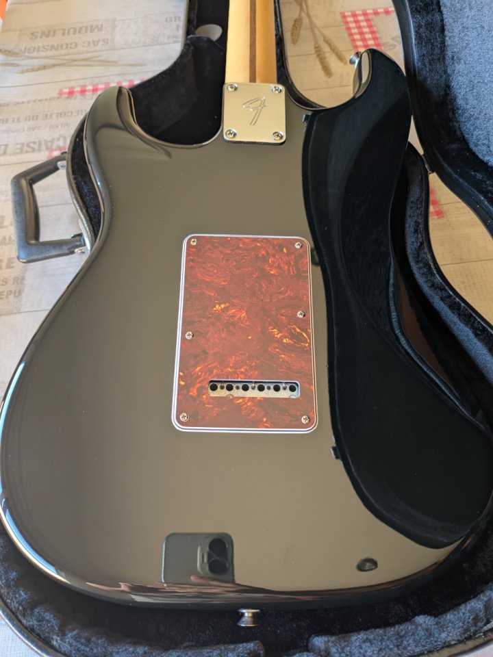 Fender Stratocaster impecable de segunda mano · Foto 7 de 9 · Alicante · 600 €