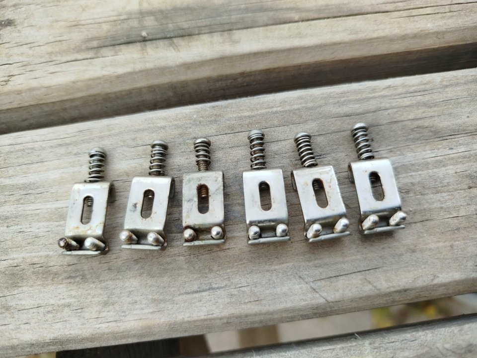 Fender Stratocaster "Patent Pending" selletas Aged Relic