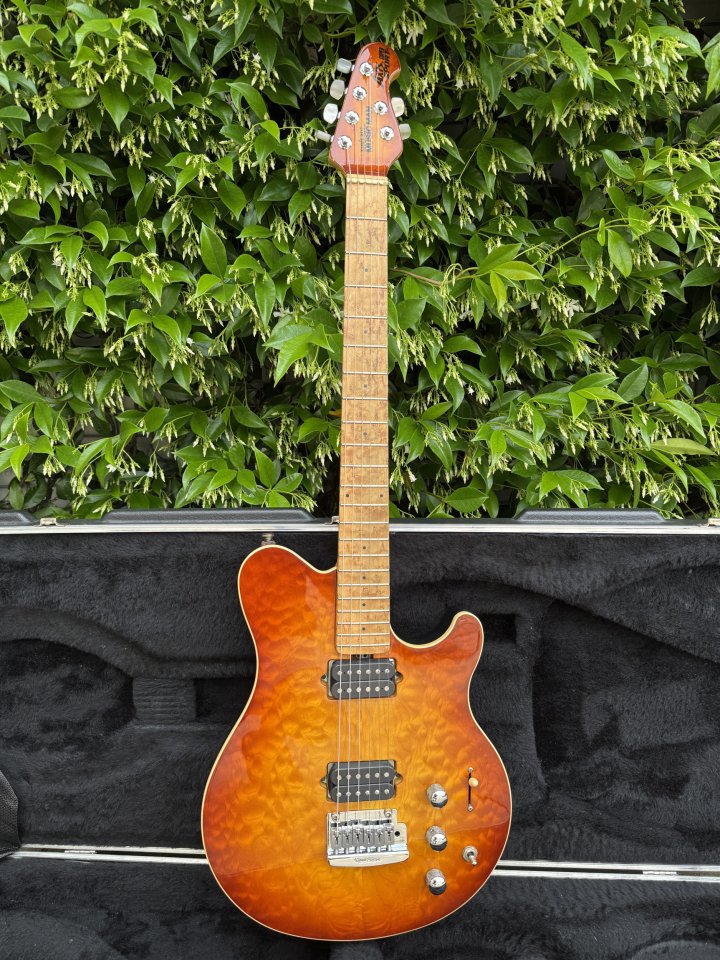 Axis Super Sport HH Tremolo Piezo. Honey Burst de segunda mano · Foto 2 de 10 · Cantabria · 2400 €