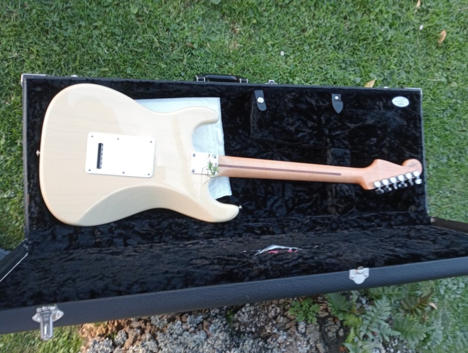 Fender Custom Shop Classic Stratocaster 2007 de segunda mano · Foto 9 de 10 · A Coruña · 3500 €