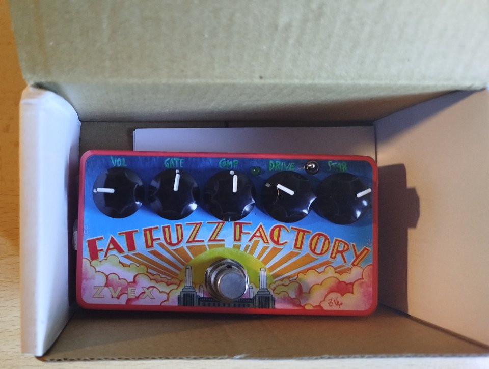 Zvex Fat Fuzz Factory de segunda mano · Foto 7 de 10 · Barcelona · 175 €