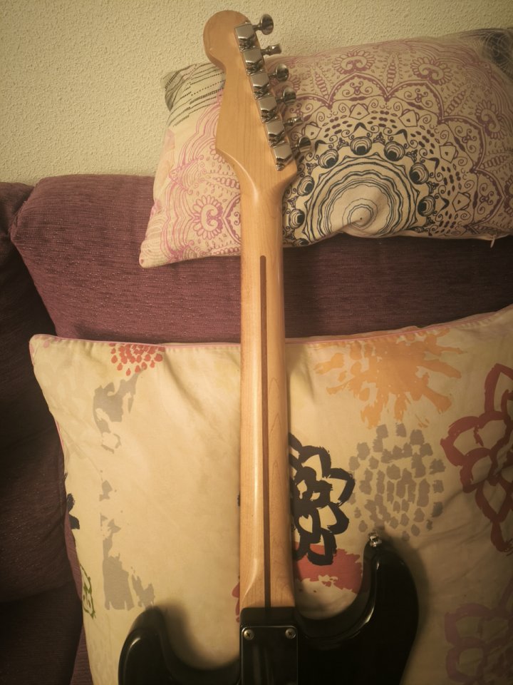 Vendo Squier Stratocaster Vintage 1993 Pastillas Lollar Backfaces