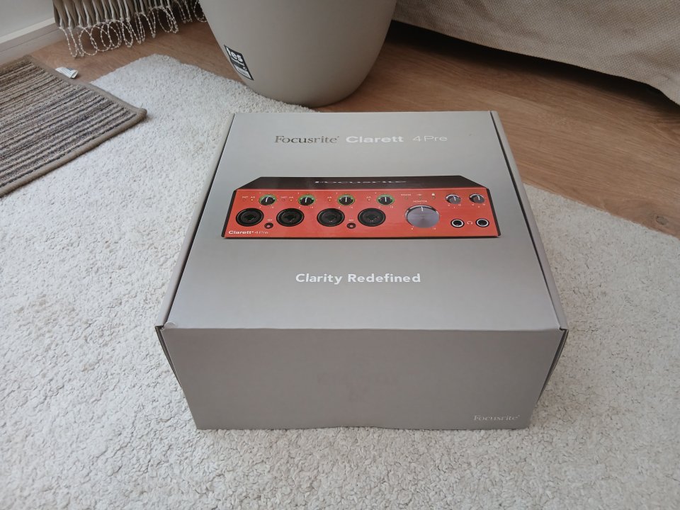 Focusrite Clarett Thunderbolt de segunda mano · Foto 1 de 10 · Granada · 250 €