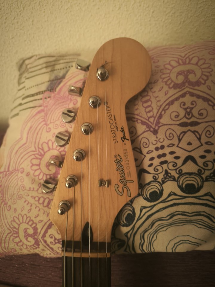 Vendo Squier Stratocaster Vintage 1993 Pastillas Lollar Backfaces