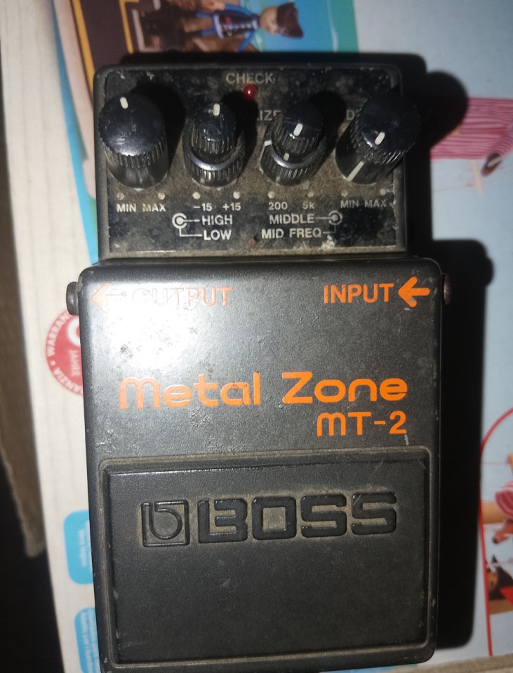 Boss METAL ZONE