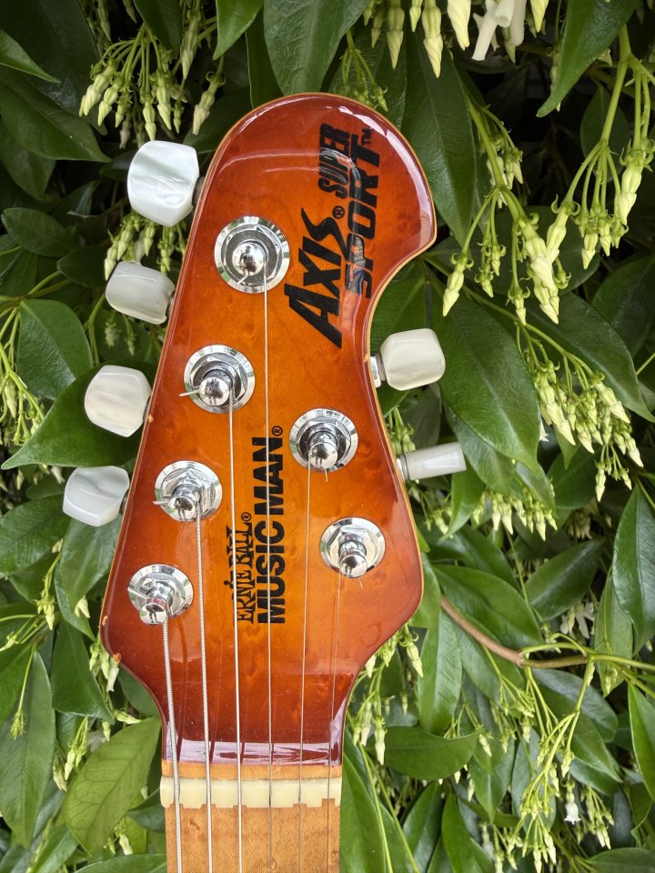 Axis Super Sport HH Tremolo Piezo. Honey Burst de segunda mano · Foto 4 de 10 · Cantabria · 2400 €