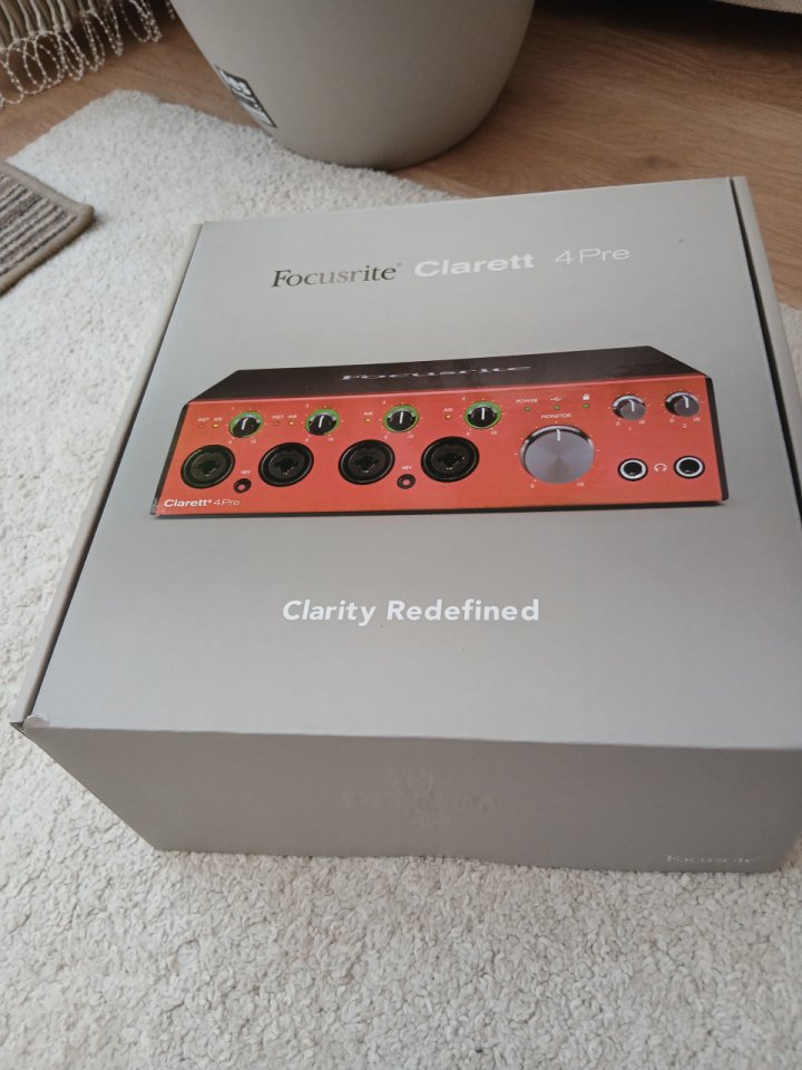 Focusrite Clarett Thunderbolt de segunda mano · Foto 2 de 10 · Granada · 250 €