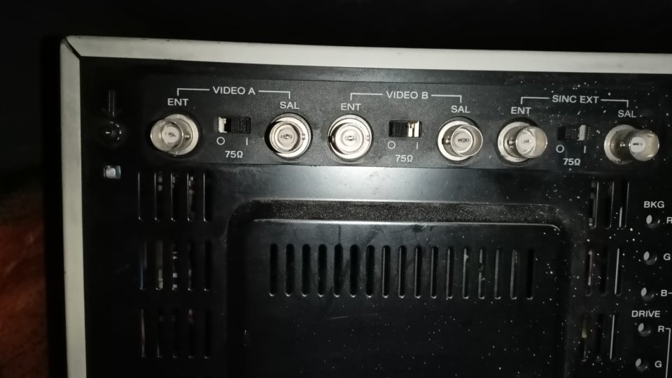 Se venden 4 Monitores Realización  Sony