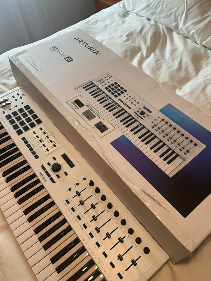 Arturia KeyLab MkII 61 White de segunda mano · Foto 3 de 7 · Valencia · 150 €