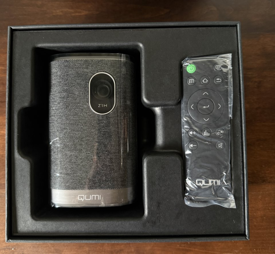 Mini Proyector Vivitek Qumi Z1H a estreno de segunda mano · Foto 1 de 2 · Madrid · 450 €