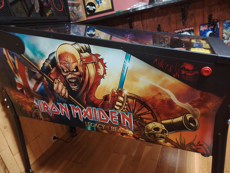 Pinball Iron Maiden impecable