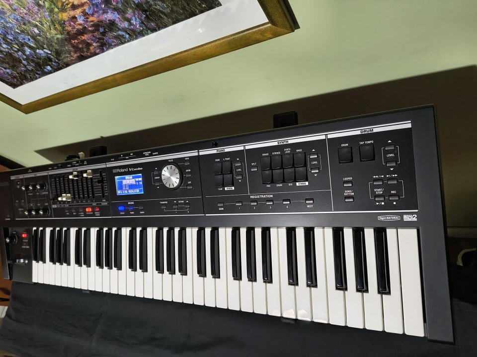 Roland V-Combo VR09 de segunda mano · Foto 2 de 4 · Madrid · 480 €