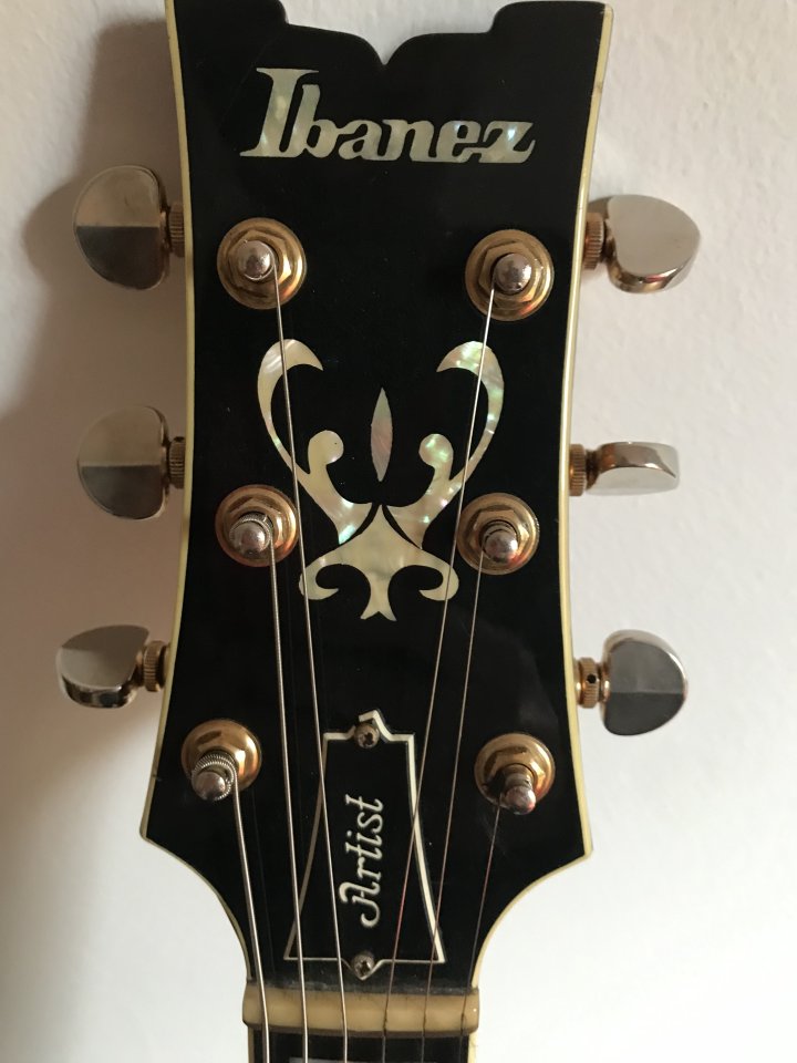 Ibanez 2630 - Precursora del model AS200