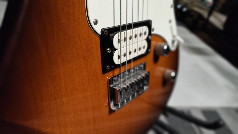 (O cambio) Yamaha Pacifica 112V con pastillas Fender