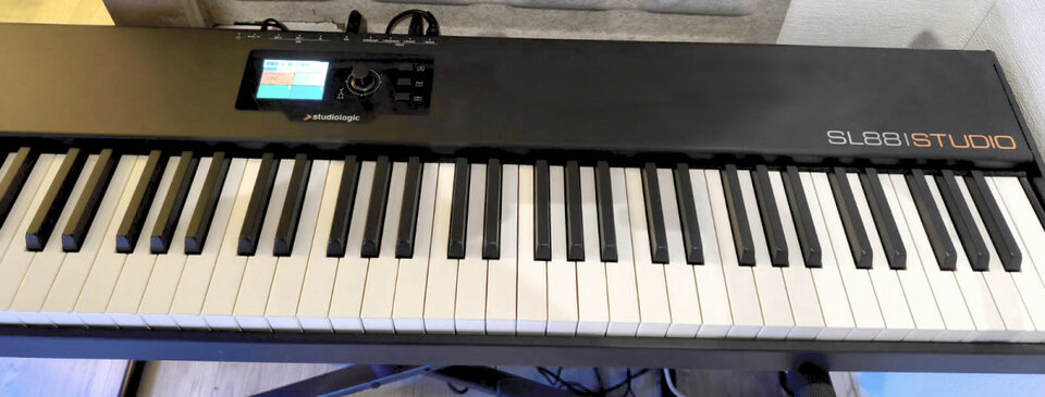 Vendo teclado Studiologic SL88 Studio