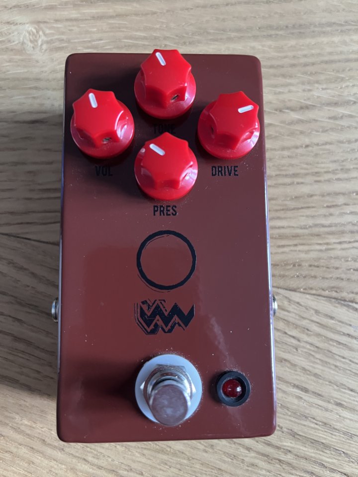 JHS Angry Charlie Distorsión