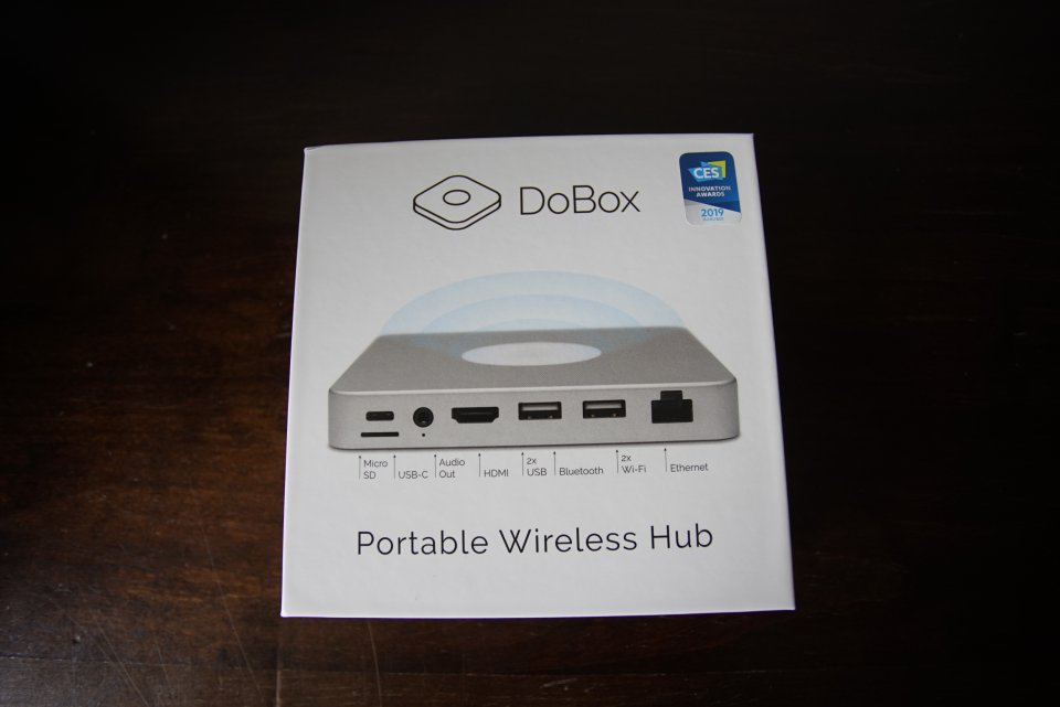 Concentrador inalámbrico portátil y unidad flash con router de viaje DoBox de segunda mano · Madrid · 150 €