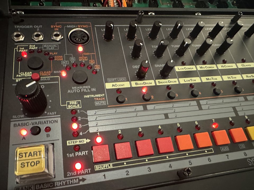 System80 880 - Clon Roland TR-808 para Eurorack - NUEVO de segunda mano · Foto 2 de 3 · Madrid · 880 €
