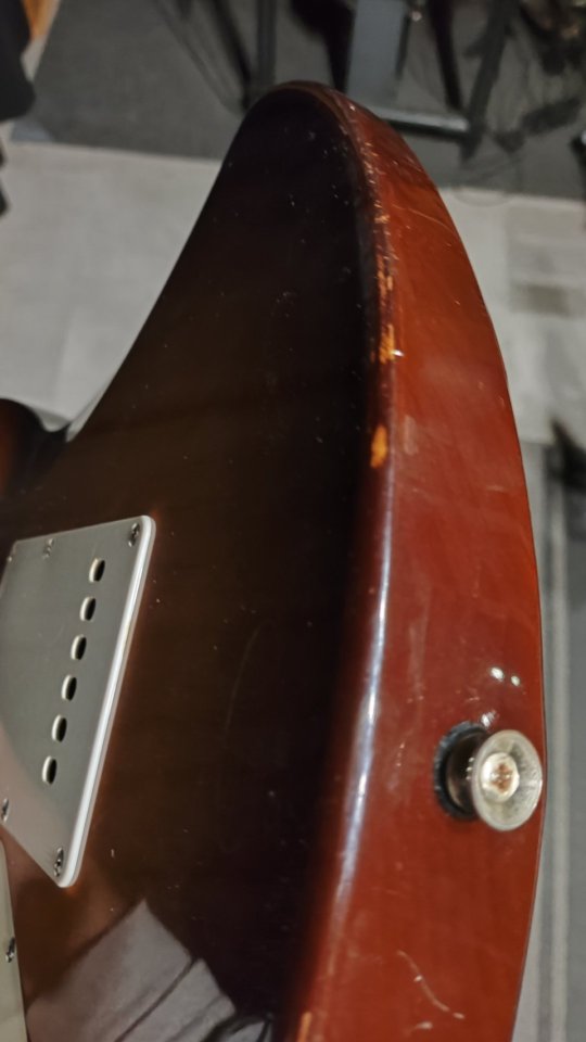 (O cambio) Yamaha Pacifica 112V con pastillas Fender