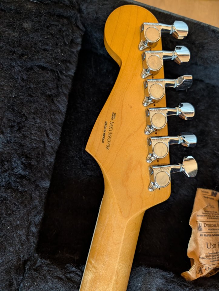 Fender Jaguar Kurt Cobain Signature de segunda mano · Foto 6 de 8 · Barcelona · 1300 €