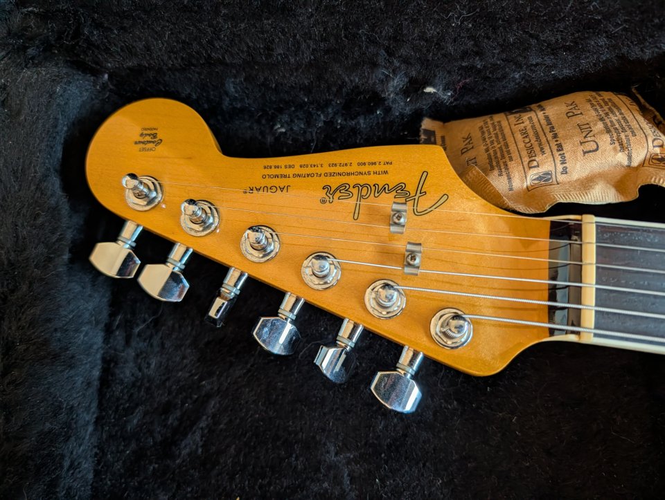 Fender Jaguar Kurt Cobain Signature de segunda mano · Foto 8 de 8 · Barcelona · 1300 €