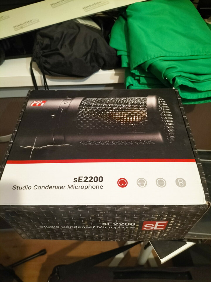 VENDO MICROFONO SE2200 en un estado impecable 130 EUROS.