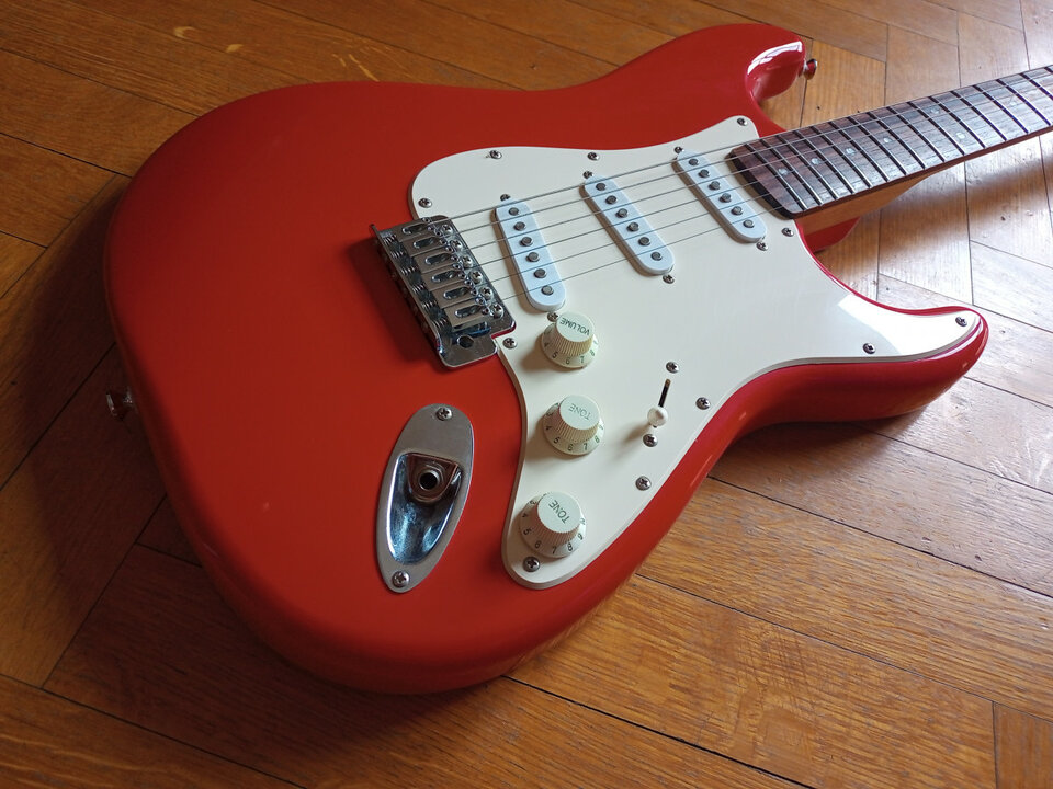 Squier Bullet Fiesta Red 2011 COS