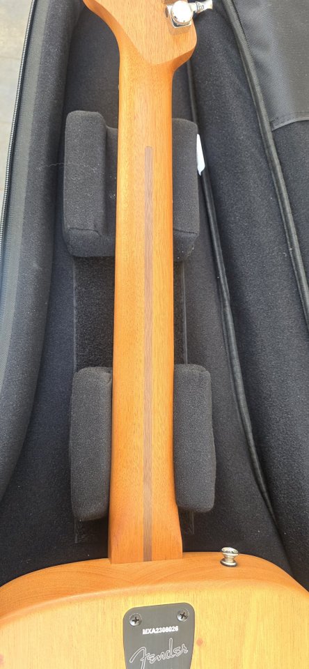 Fender Highway Dreadnought All-Mahogany Guitarra Acústica