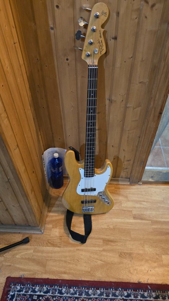 Bajo jassbass de segunda mano · Foto 6 de 6 · Bizkaia · 300 €