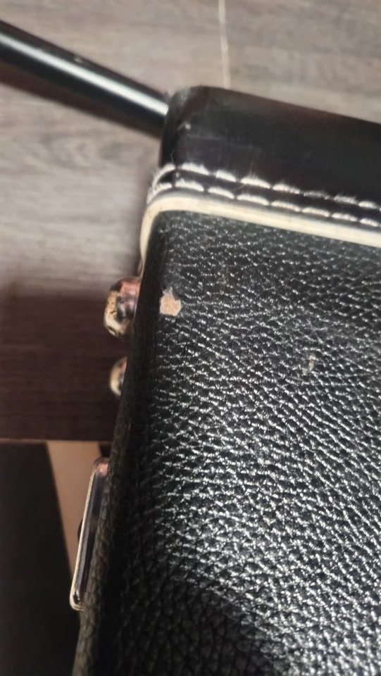 Estuche guitarra de segunda mano · Foto 6 de 6 · Madrid · 40 €